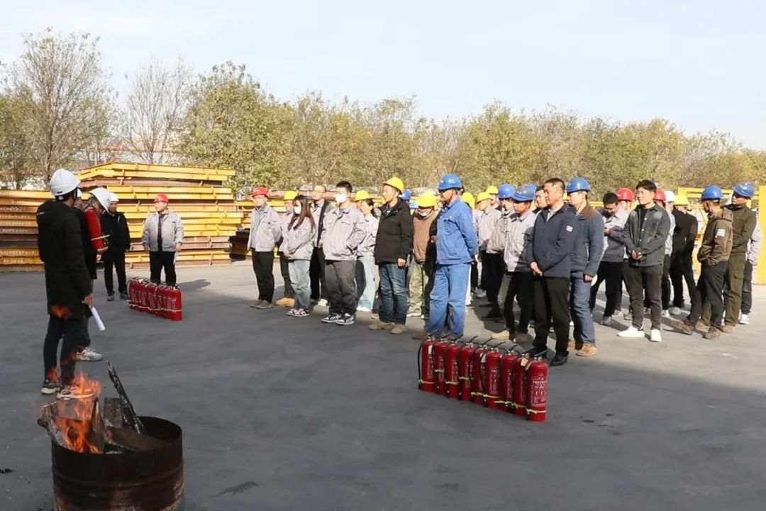m6体育（中国）科技有限公司官网新型建材公司组织开展消防灭火实操演练活动