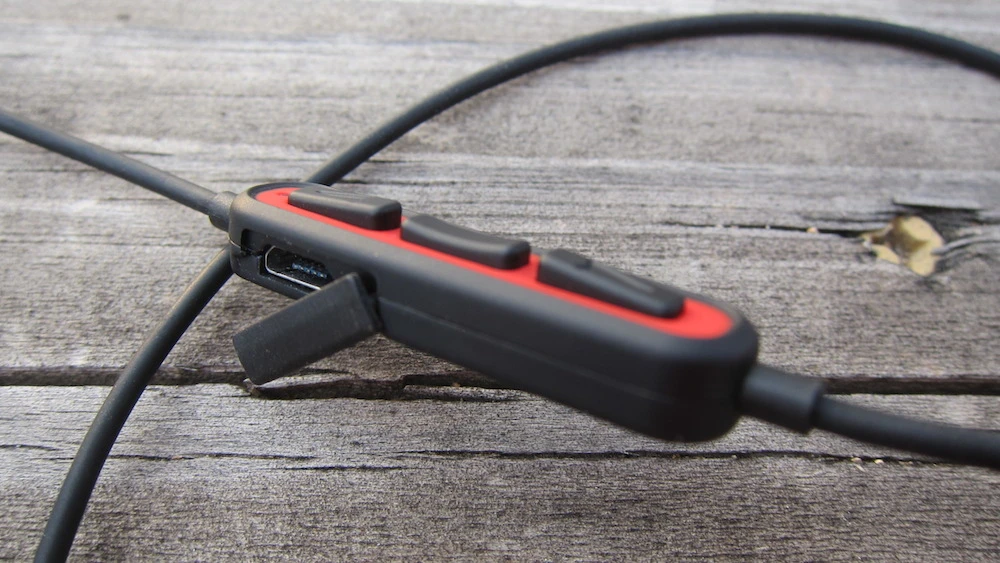 JBL UA headphones Bluetooth