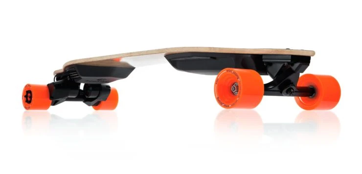 boosted-electric-skateboard-dual-plus-drive-full