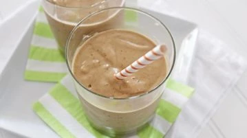 Chocolate-Peanut-Butter-Smoothie - Banana-Almond-Milk-Shake-Recipe