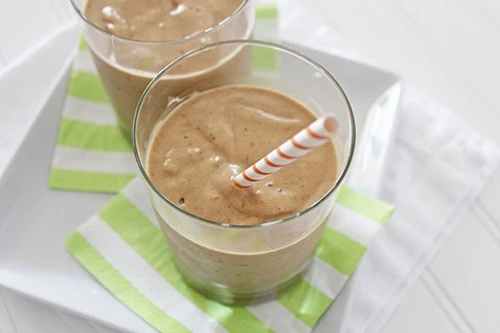 Chocolate-Peanut-Butter-Smoothie - Banana-Almond-Milk-Shake-Recipe